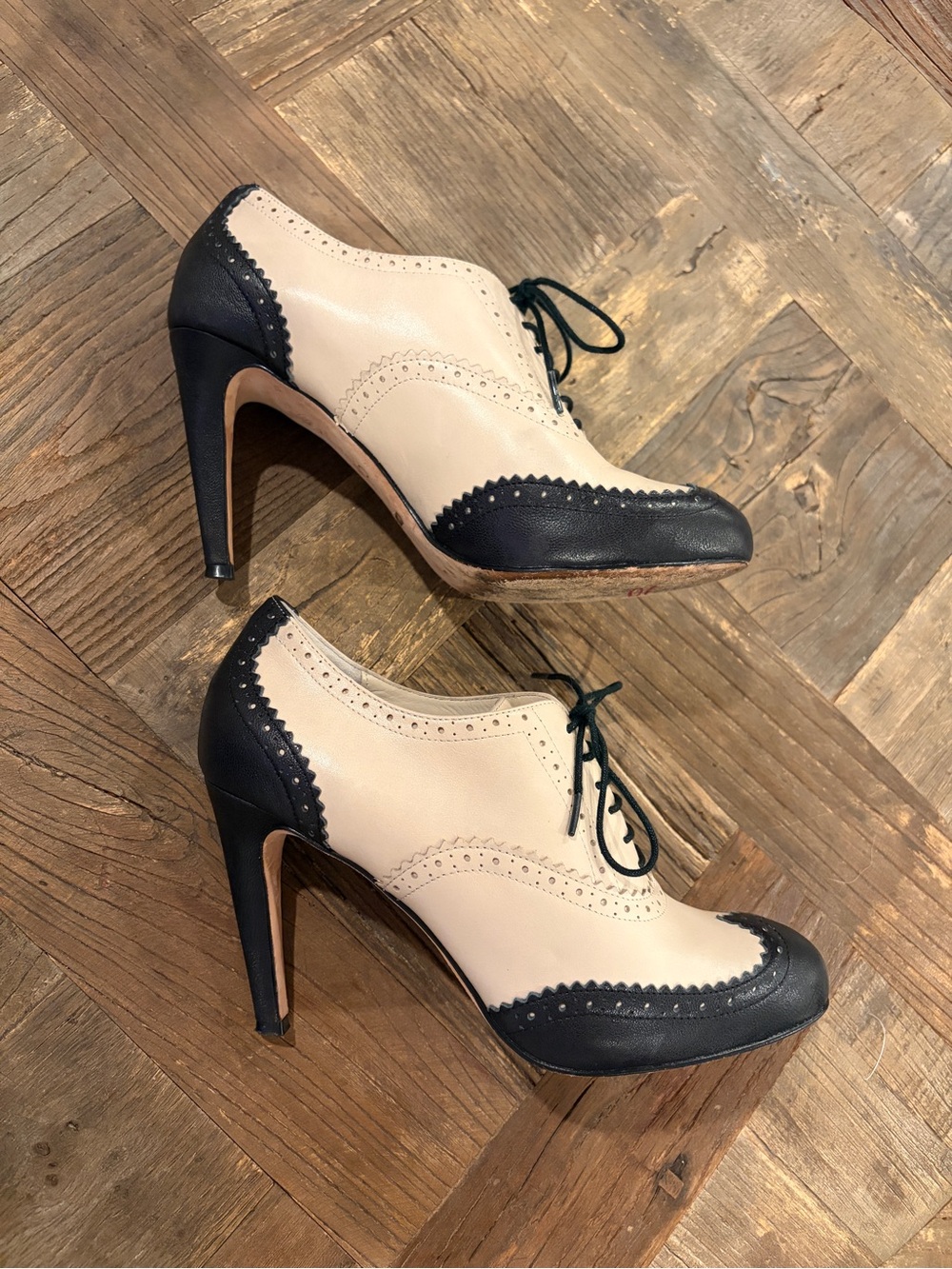 Cole Haan Nike Air Lucinda Spectator Oxford Heels Leather Size 8B Black Cream